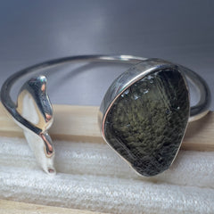 Moldavite/Silver bracelet "Whales Tail" 2.7