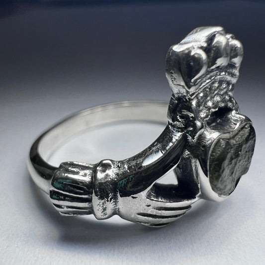 Claddagh Sterling Silver Moldavite Ring | Size 9 | Chlum