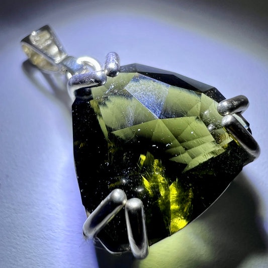 buy green stone moldavite