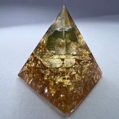 Moldavite Orgone Generator Pyramid – 20mm
