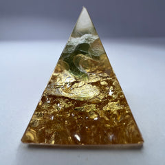 Moldavite Orgone Generator Pyramid – 20mm