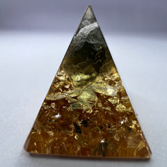 Moldavite Orgone Generator Pyramid – 20mm