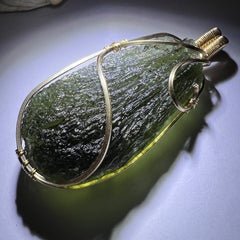 14.93g Gold & Moldavite Pendant