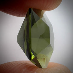 Exquisite faceted Moldavite "Pentagon"