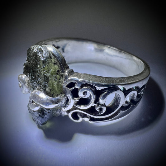 Oval Claw Set Sterling Silver Moldavite Ring - 10.5 (V)