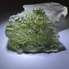 7.66g Moldavite, Nesmen Les