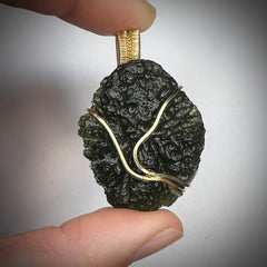 8.9g Chlum Moldavite Pendant in 14k Gold