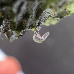 4.68g Moldavite with prominent Lechateliarite.
