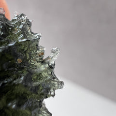 4.68g Moldavite with prominent Lechateliarite.