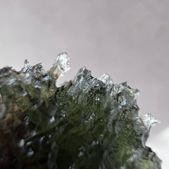 4.68g Moldavite with prominent Lechateliarite.