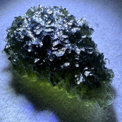 4.68g Moldavite with prominent Lechateliarite.