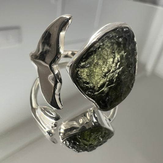Whale Tail Motif Sterling Silver Moldavite Ring - Q (8)