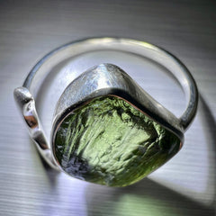 Whale Tail Motif Sterling Silver Moldavite Ring - T (9.5)