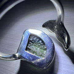 Whale Tail Motif Sterling Silver Moldavite Ring - T (9.5)