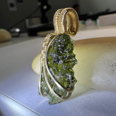 2.2g Chlum Moldavite Pendant– 14k Gold