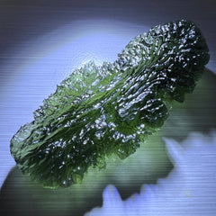 11.49g Investment Grade Moldavite - Nesmen Les.