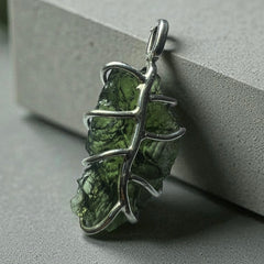 Moldavite & Silver Pendant 2.76g.