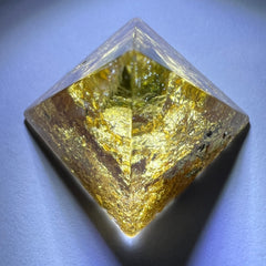Moldavite Orgone Generator Pyramid – 18mm