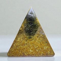 Moldavite Orgone Generator Pyramid – 18mm