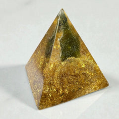 Moldavite Orgone Generator Pyramid – 18mm