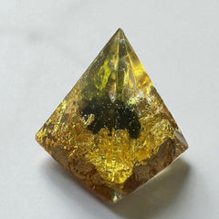 Moldavite Orgone Generator Pyramid – 18mm