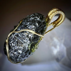 8.9g Chlum Moldavite Pendant in 14k Gold