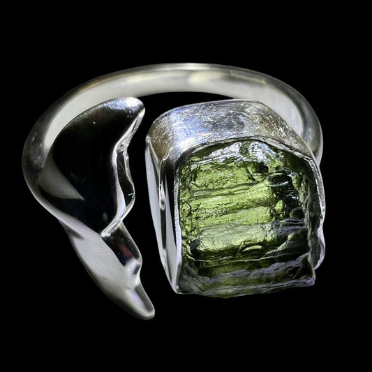Whale Tail Motif Sterling Silver Moldavite Ring - M (6) open size.