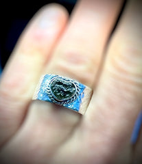 0.6g Heart Chlum Moldavite Ring — Wrought Silver Size S (Adjustable)