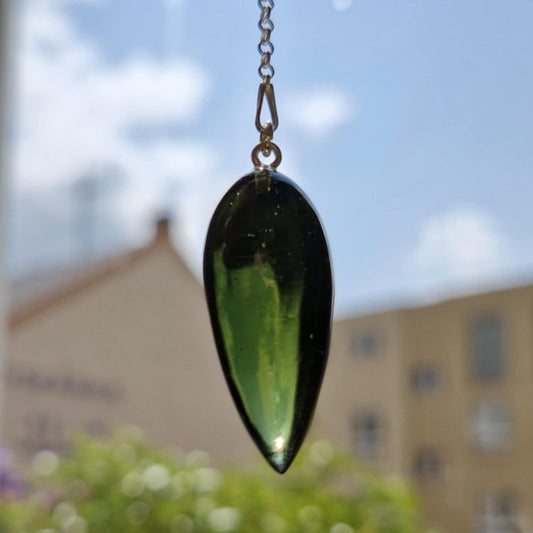 5.2g Pendulum from Chlum – Hand-Carved by Pavlína Čambalová