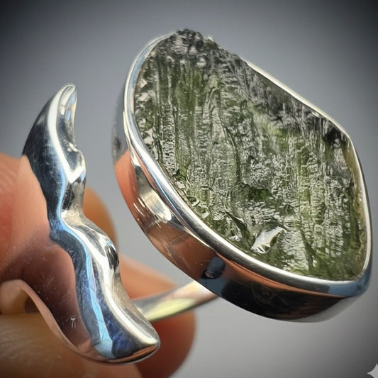 Whale Tail Motif Sterling Silver Moldavite Ring - T (9.5)