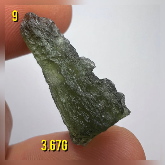 3.67g Chlum Drop Moldavite