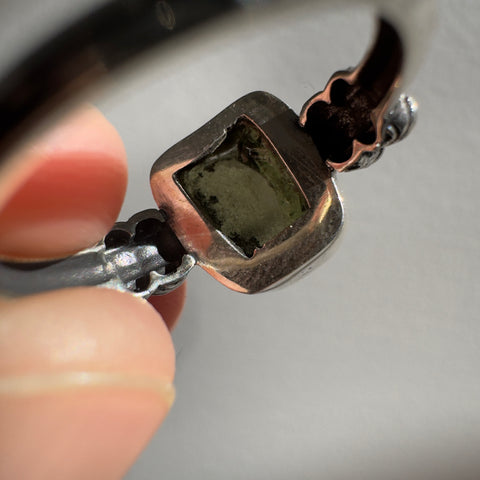 Sterling Silver Moldavite Flower Ring | Size 7.5 | Chlum