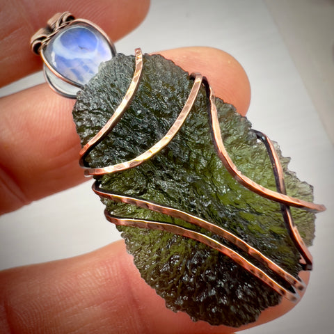 Antique Copper Wrapped Chlum Moldavite &amp; Moonstone Pendant – 9.5g