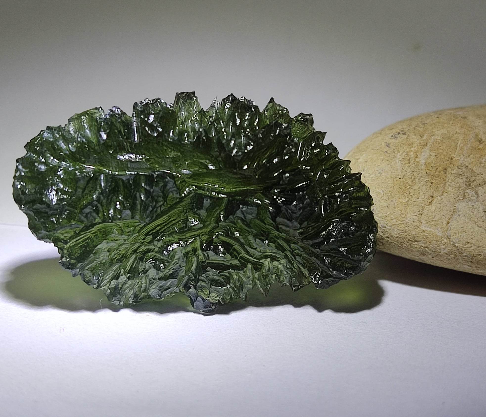 Beautiful Moldavite 8.46gr - intricate sculpturing