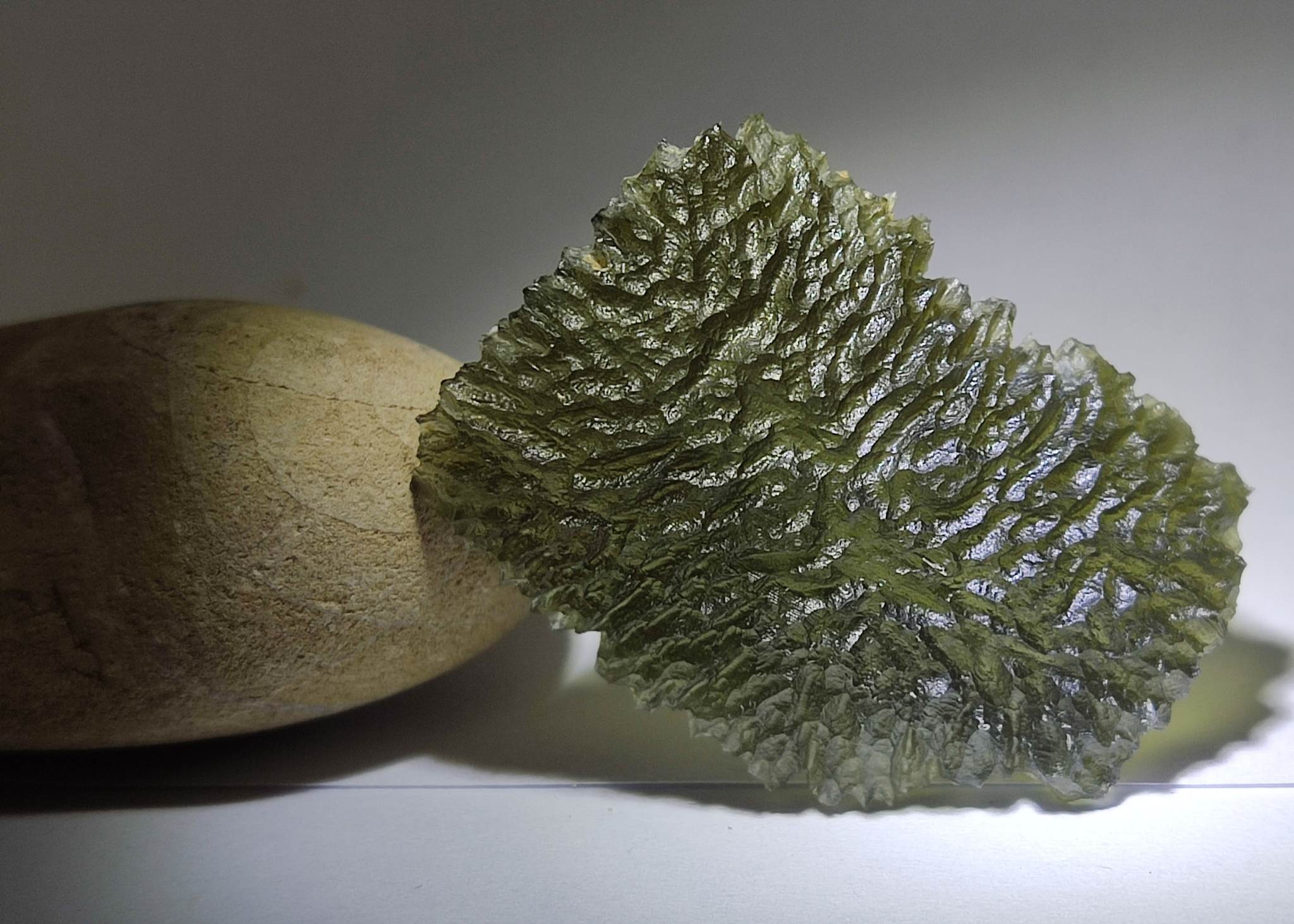 Moldavite 5.20gr - Pale, matte green