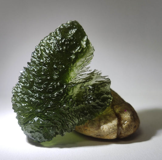 Natural Moldavite | 11.1g | Nesmen Les