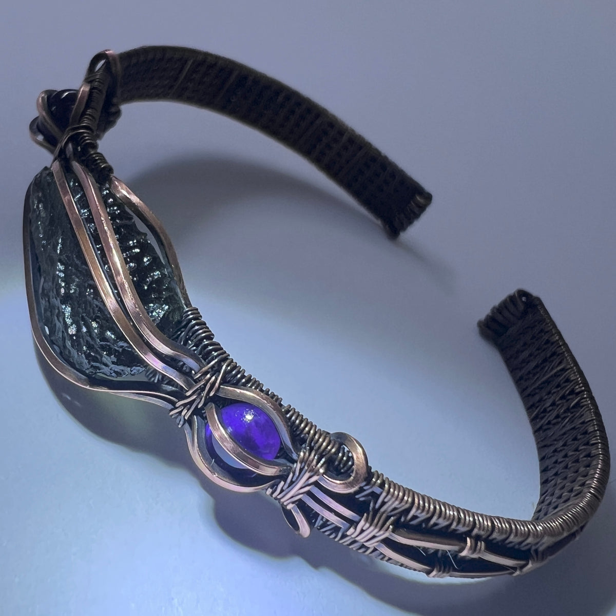 Moldavite & Amethyst Copper Bracelet | 1.82g | Maly Chlum