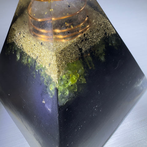 Orgone Generator Pyramid - Moldavite, Copper Spirals, Shungite, Olivine & Quartz | 75mm | Chlum