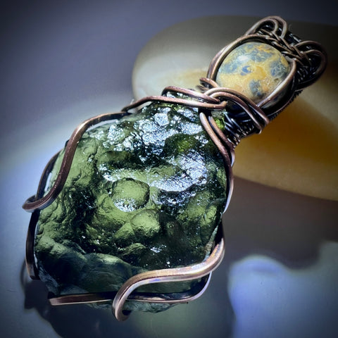 Moldavite & Leopard Jasper Pendant | 3.44g | Vrabce