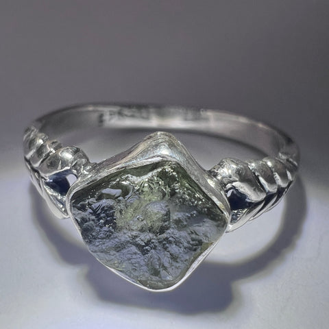 Sterling Silver Moldavite Ring | 0.8g | Size 9.5