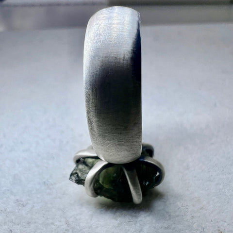 Oxidised Sterling Silver Moldavite Claw Ring | Size 7.5 (P) | Chlum