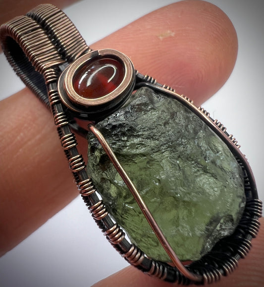 Moldavite and Carnelian Copper Pendant | 2.76g | Vrabce