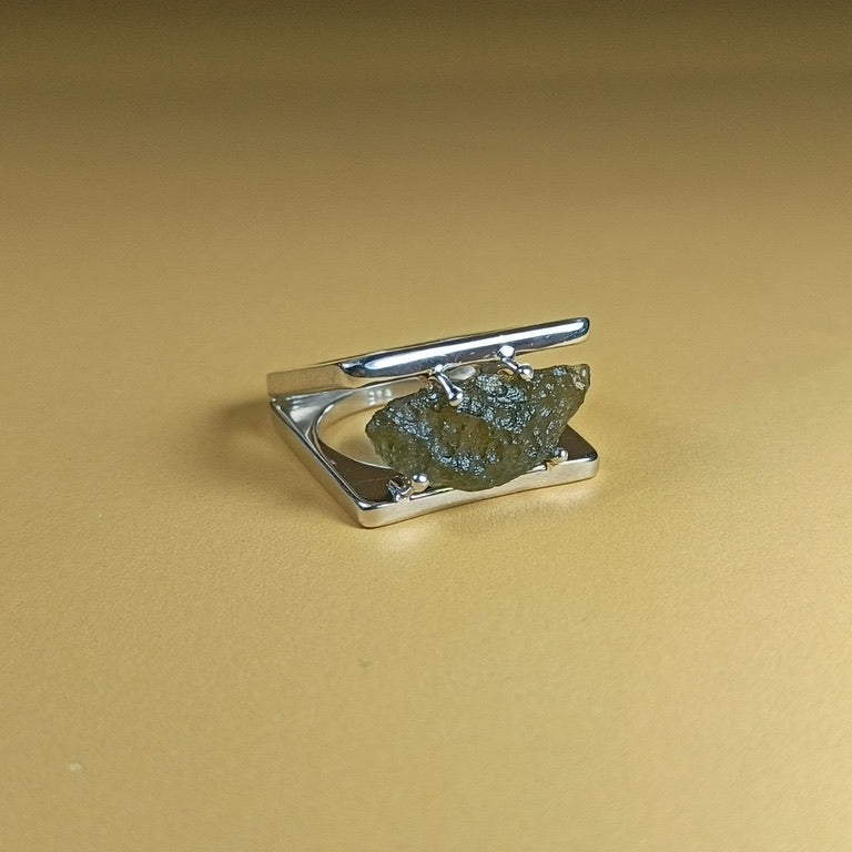 Sterling Silver Geometric Moldavite Ring | Size 8 | Chlum