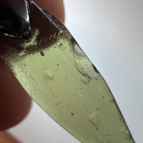 Faceted Moldavite pendant I 4.7 carats | Chlum Moldavite