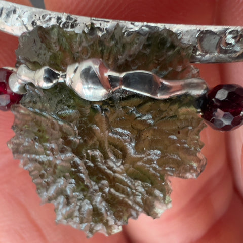1.9g Silver with Freshwater Pearl Moldavite Pendant