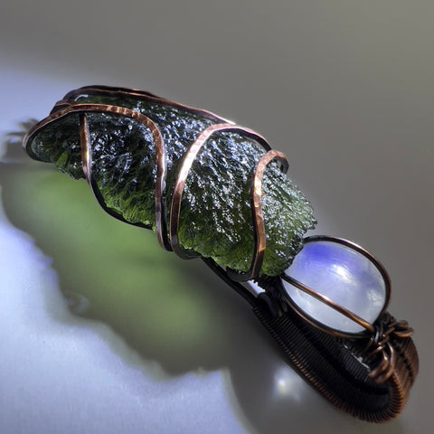 Antique Copper Wrapped Chlum Moldavite &amp; Moonstone Pendant – 9.5g