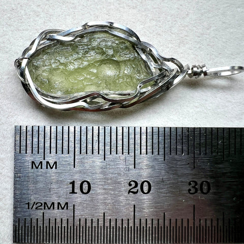 Stainless Steel pendant I 1.4g I Chlum Moldavite