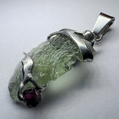 Moldavite & Garnet Soft Soldered Pewter Pendant | 1.1g | Chlum