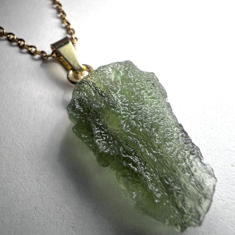 Gold Plated Moldavite Necklace I 1.2g I Marouskovo Pole