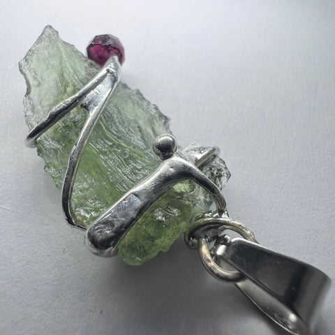 Moldavite & Garnet Soft Soldered Pewter Pendant | 1.1g | Chlum